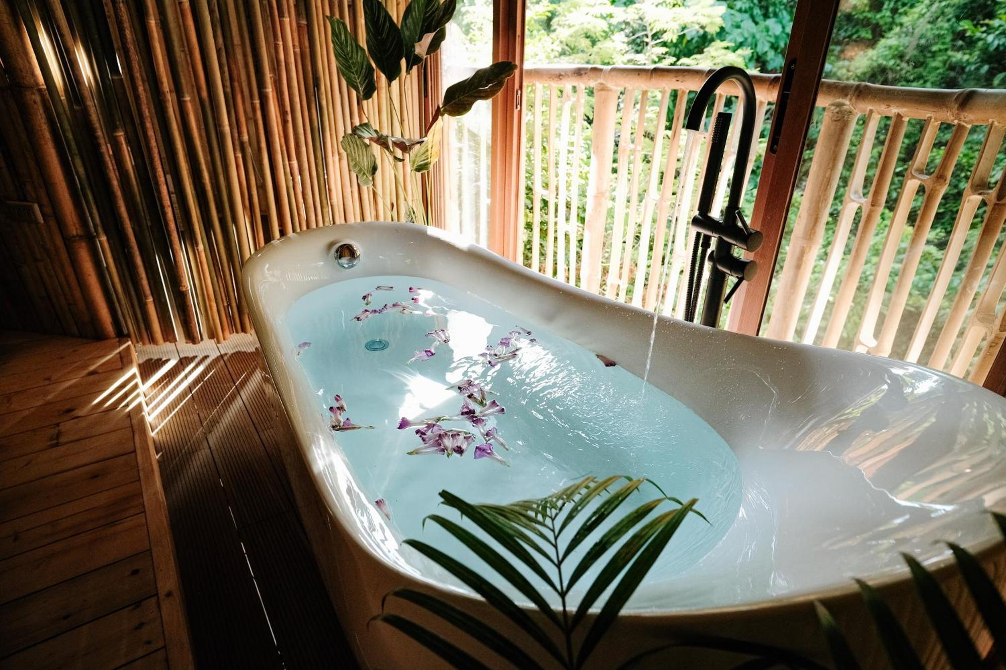 Treehouse De Valentine Villa Balamban Exterior foto